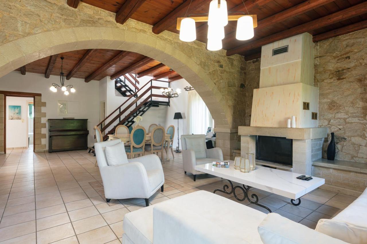 Villa Pinelopi Asprouliánoi Extérieur photo